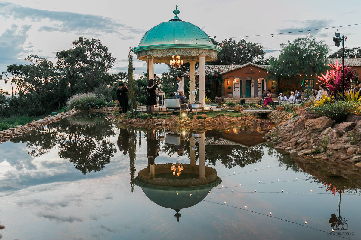 O Gazebo, que recebe muitos casamentos, é um dos lugares onde é possível experimentar o chá da tarde. Foto: Reprodução/Villa Giardini