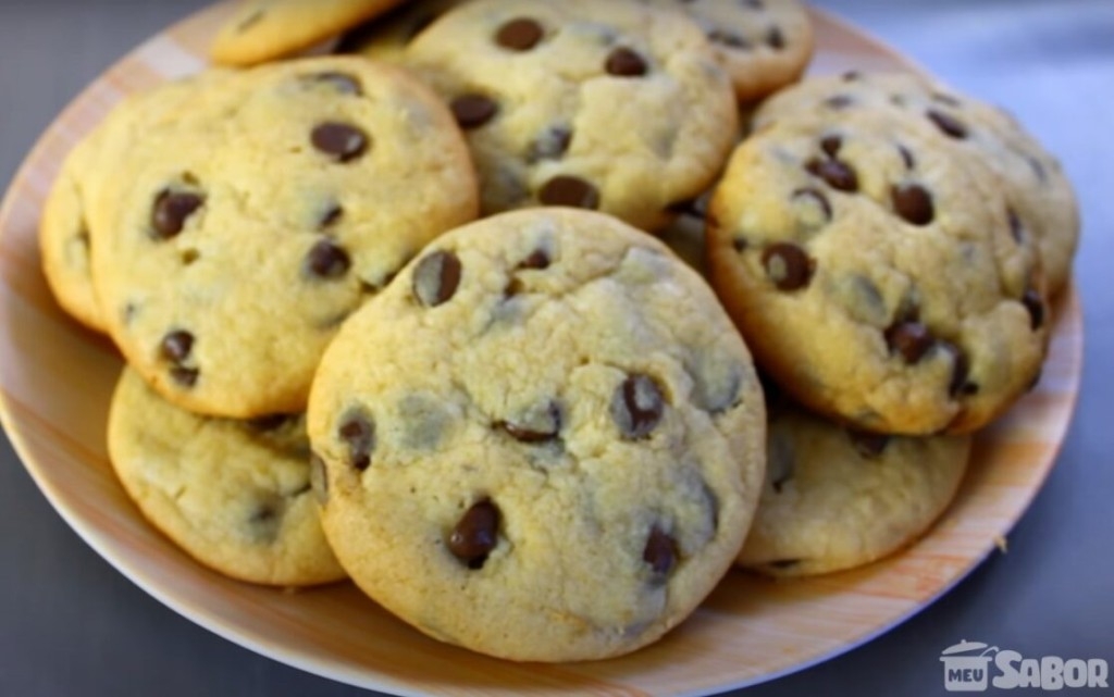 Cookies com gotas de chocolate, super macio e crocante! Uma textura que não tem igual!