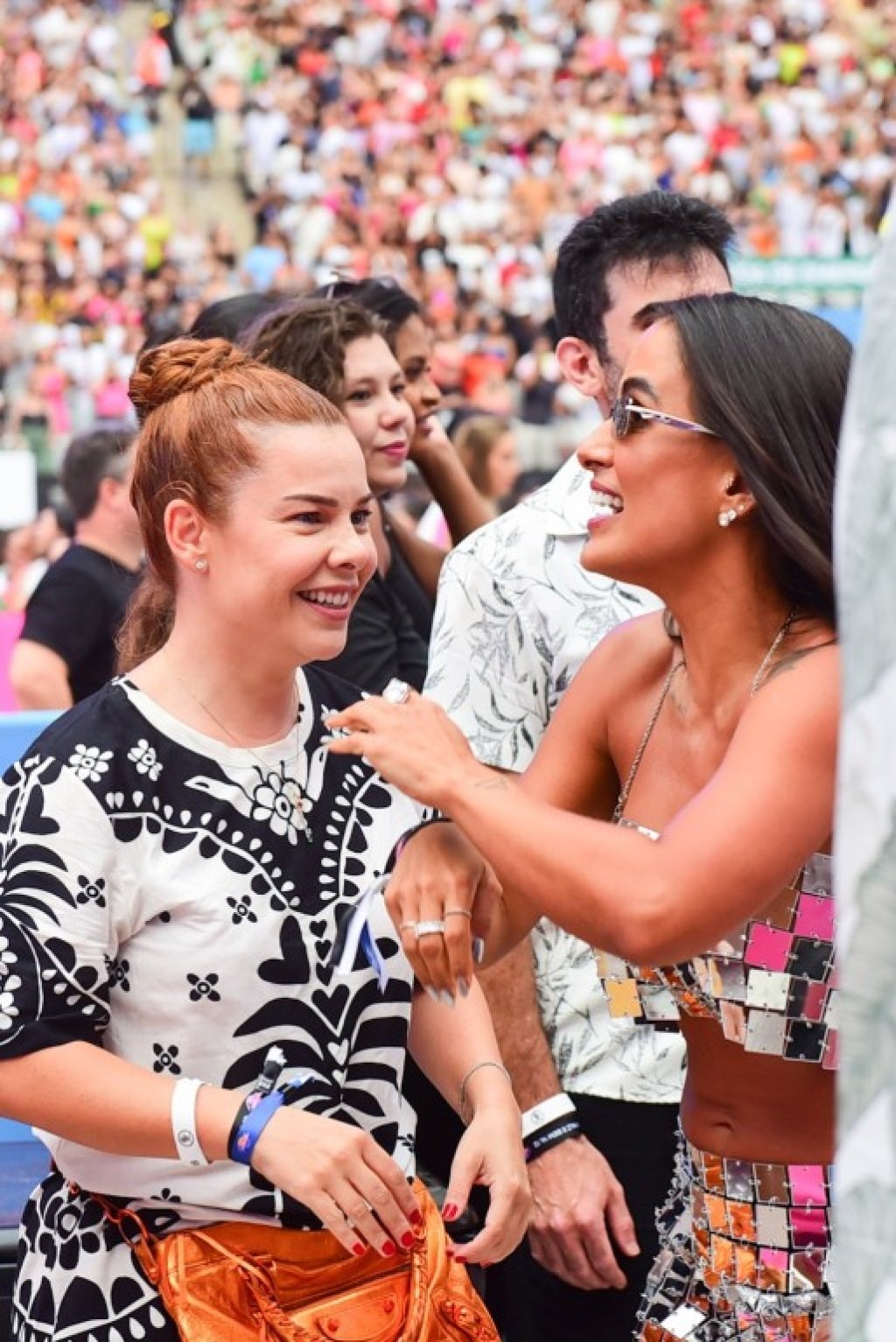 Ex mulher e atual noiva de Thiaguinho curtem show juntas: ‘É muita maturidade!’