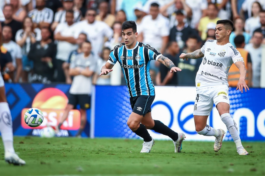 Santos vence o Grêmio de virada na Vila Belmiro