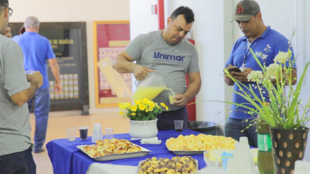 Colaboradores da Unimar e HBU celebram o Dia dos Pais