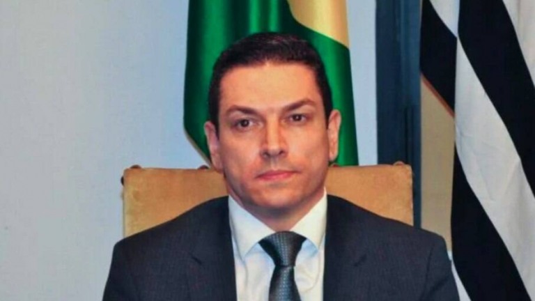 Governo troca diretor-geral da PF