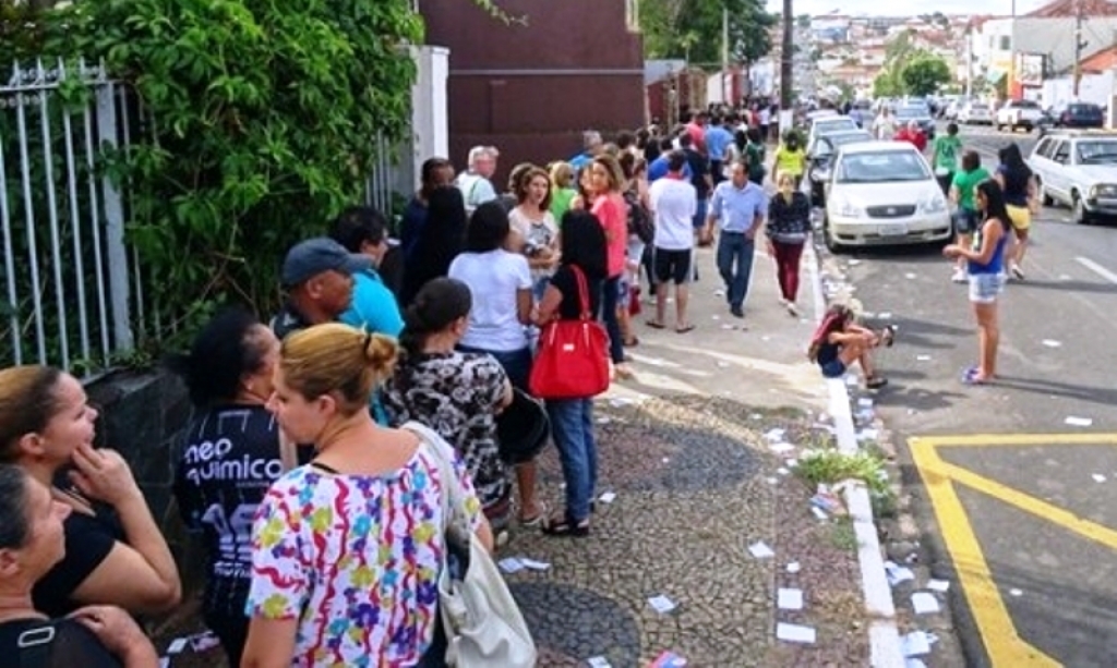 Eleitores em fila para votação em Marília – Arquivo Giro