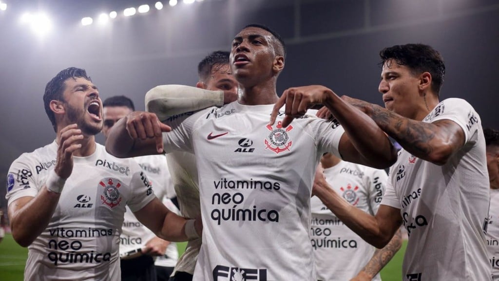 Corinthians vence o América-MG nos pênaltis e enfrenta o São Paulo na Copa do Brasil