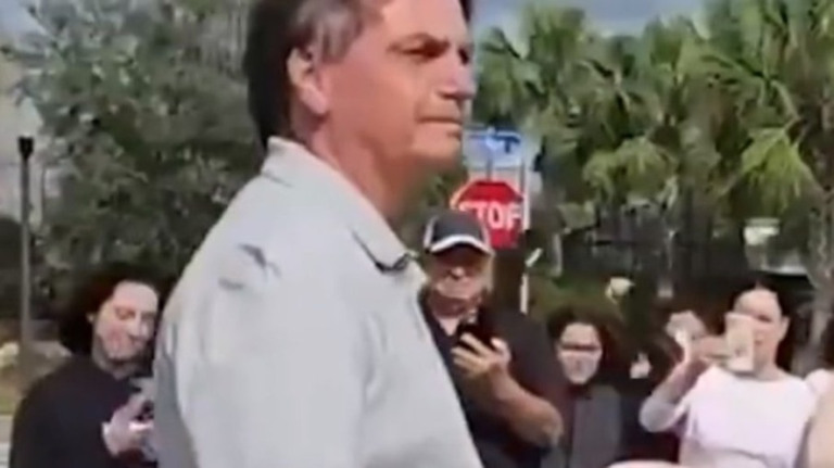 Bolsonaro ataca Lula ao comentar gastos no cartão corporativo