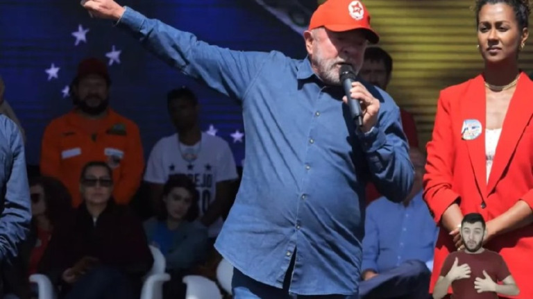 "Desmentir que é terra de Bolsonaro", diz Lula em evento no RS