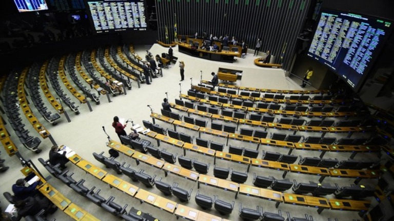 Congresso derruba veto e isenta impostos para setor de eventos