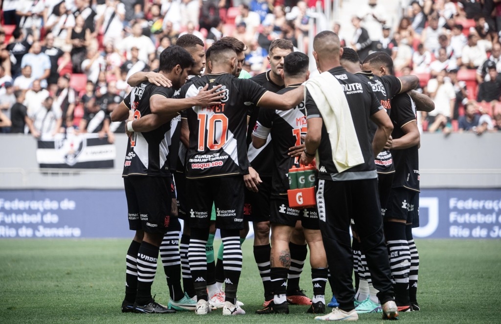 Vasco empata por 2 a 2 com o Bangu pelo Carioca