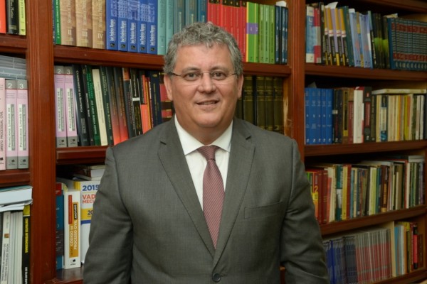 Tayon Berlanga, advfogado e professor de Marília – Divulgação