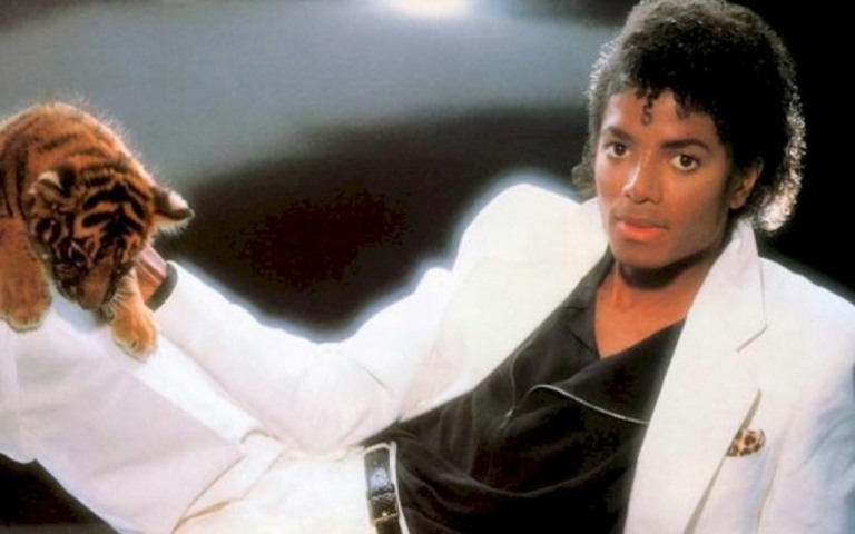 Biografia de Michael Jackson chega ao Brasil após mais de 30 anos