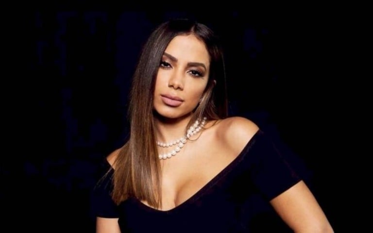 Anitta revela que está namorando. Confira!