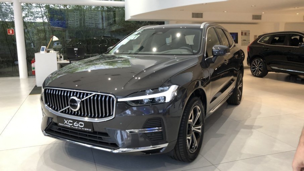 Volvo XC60 Recharge 2022 chega ao Brasil a partir de R$ 399.950