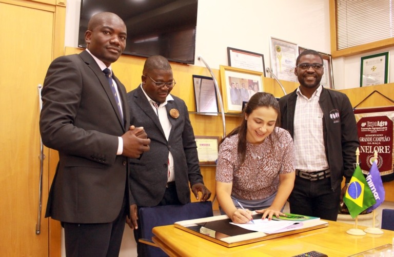 Unimar e Escola de Angola firmam parceria de cooperação educacional