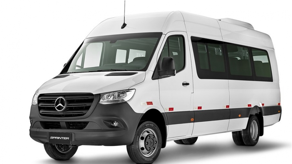 Mercedes-Benz Sprinter terá novo motor em 2022