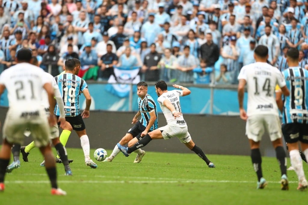 Grêmio perde em casa para o Corinthians pelo Brasileirão