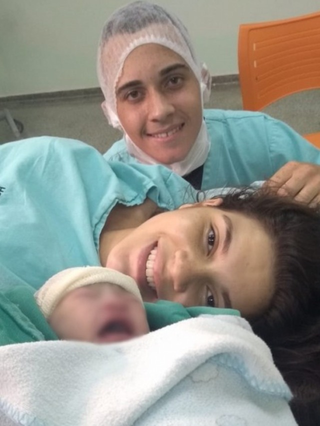 Ana com a filha, estella, e o companheiro, Igor – Reprodução/G1