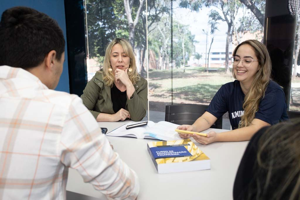 Curso de Administração da Unimar prepara profissional para os novos desafios do mercado