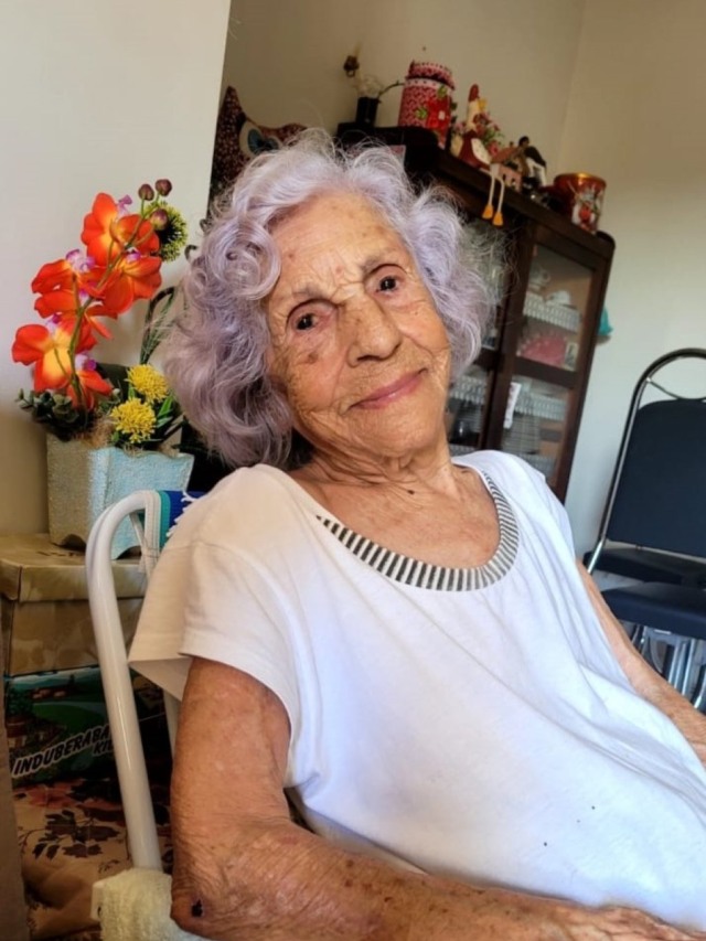 Marília faz despedida à professora Ruth, viúva de Octávio Ceschi