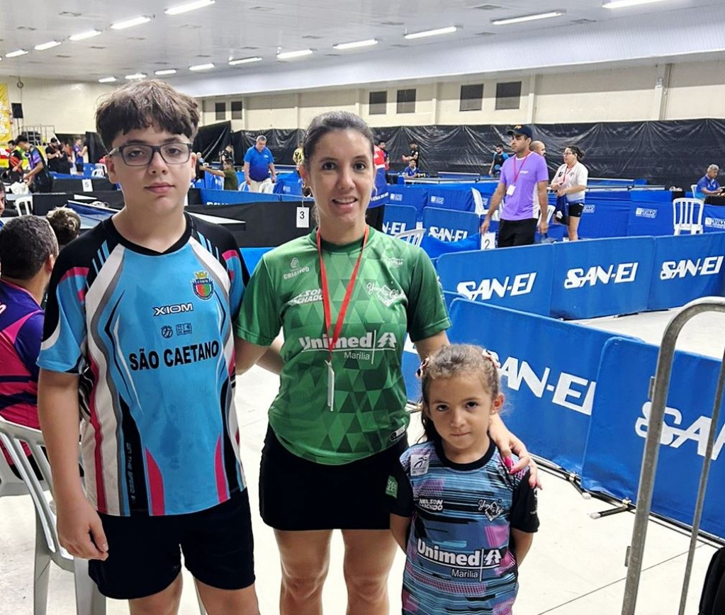 Marília leva atletas premiados a Copa em Belém: mãe, filho e filha