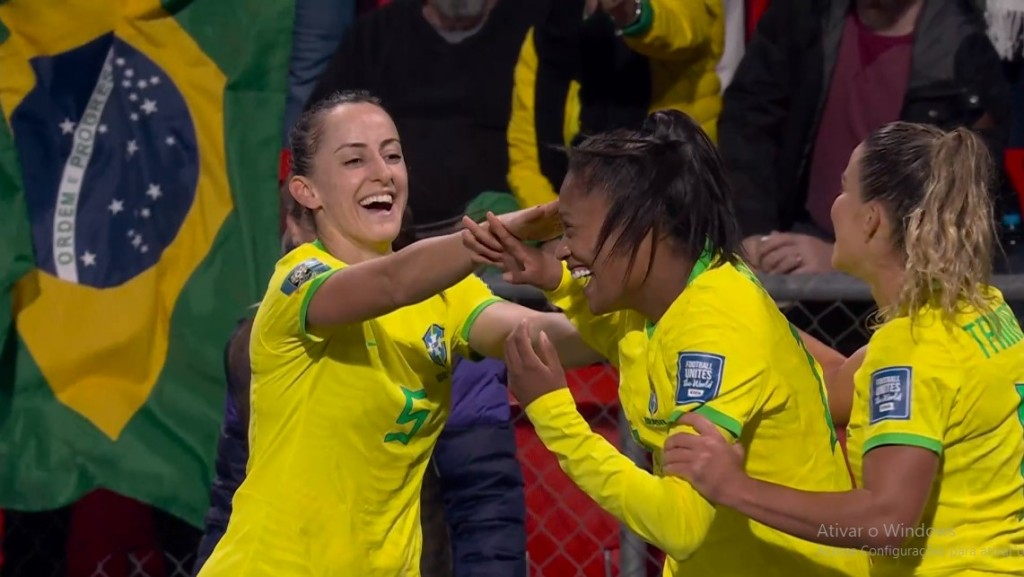 Meninas do Brasil estreiam com goleada na Copa do Mundo contra o Panama