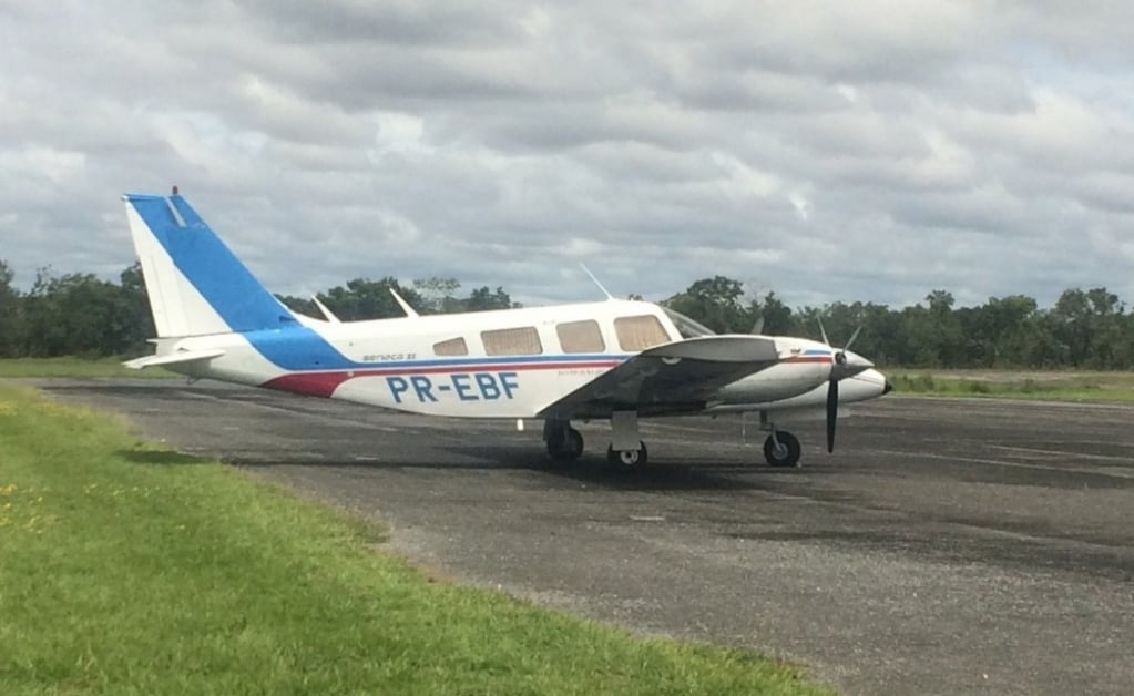 FAB intercepta e força pouso de avião com 500kg de cocaína