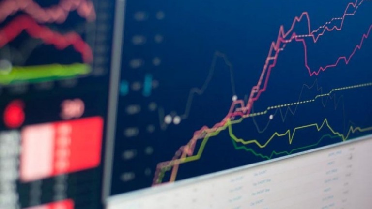 Bolsa recua e dólar opera em alta na manhã desta sexta-feira