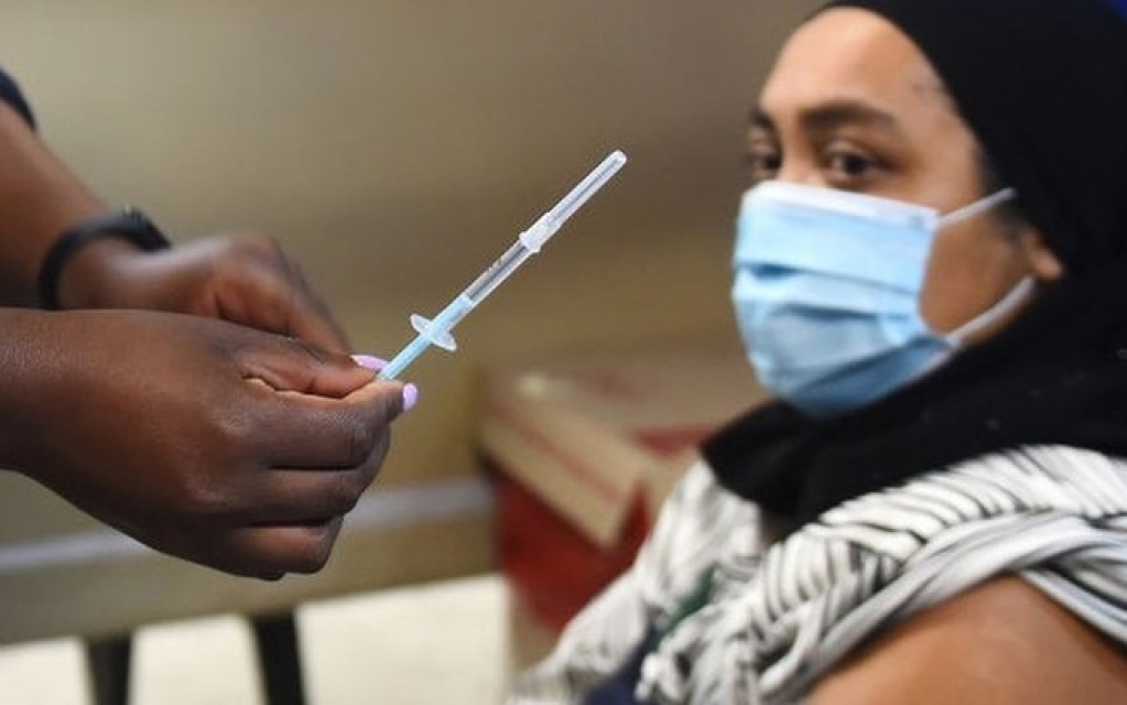 Ômicron: casos de Covid-19 disparam na África do Sul mas gravidade é incógnita