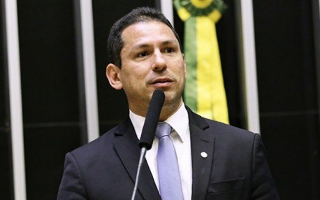 Vice-presidente da Câmara se filia ao PSD após sair do PL
