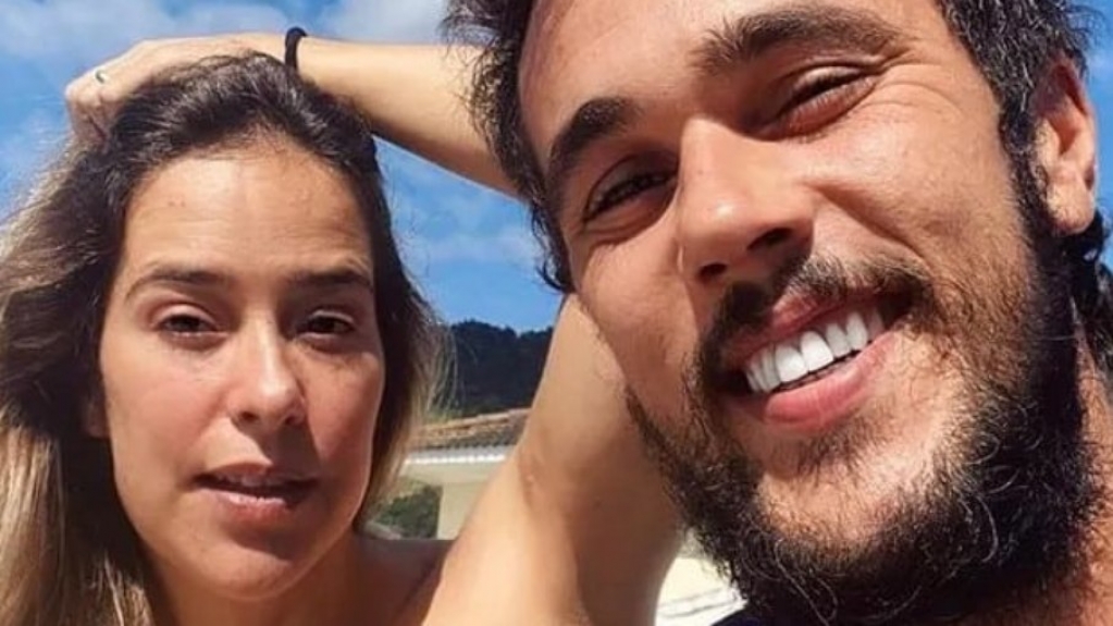 Paloma Duarte compartilha ensaio sensual com Bruno Ferrari: "Sou louca por você"