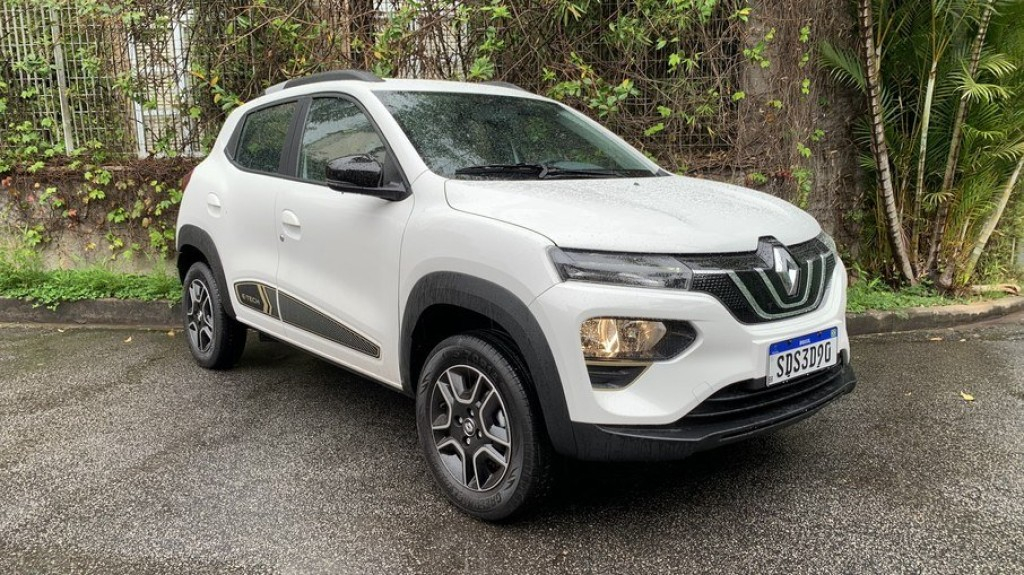 Pelo preço de dois Kwid topo de linha, a versão elétrica vale a pena?