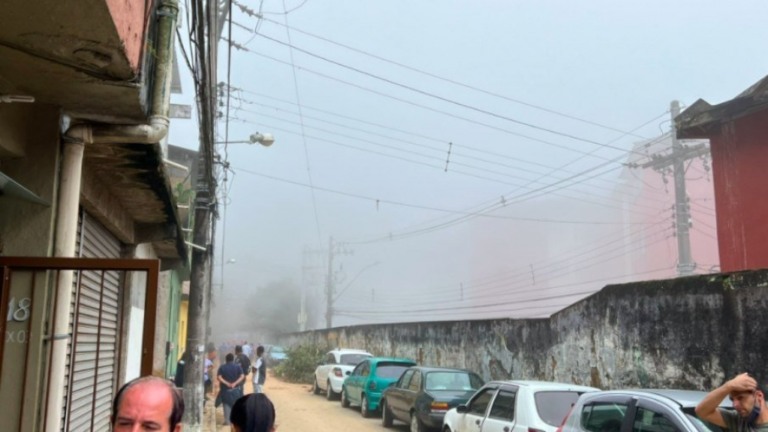 Petrópolis: névoa interrompe buscas no Morro da Oficina