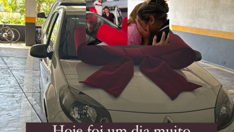 Viih Tube e Eliezer presenteiam funcionária com carro: ‘Papai Noel passou aqui em casa’