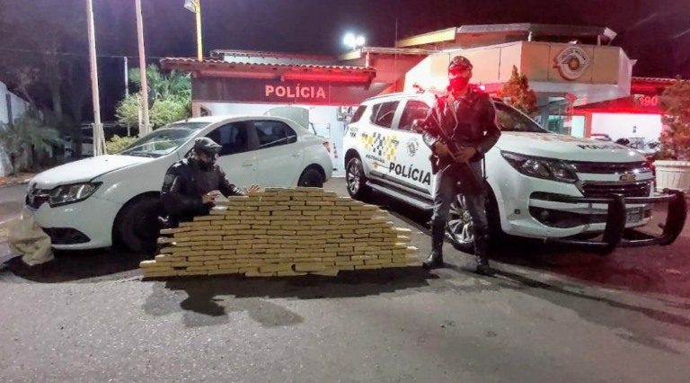 Polícia Rodoviária apreende carga de maconha em Marília; motorista detido