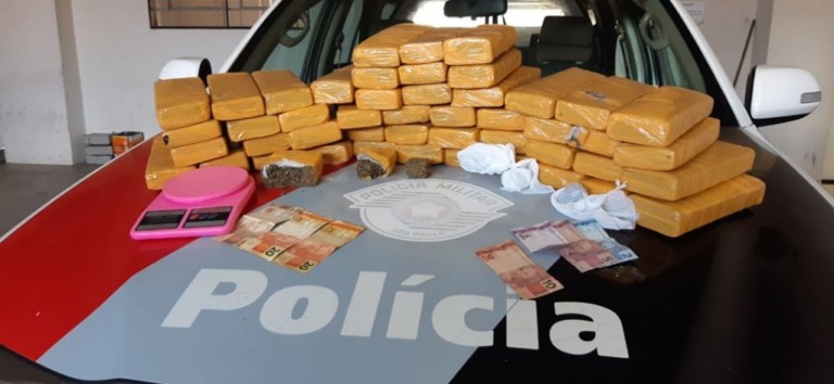 PM de Marília apreende 37kg de maconha em casa na zona sul