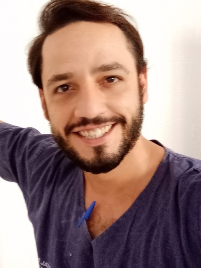 Técnico em enfermagem do HCFAMEMA lança livro sobre poesia e filosofia