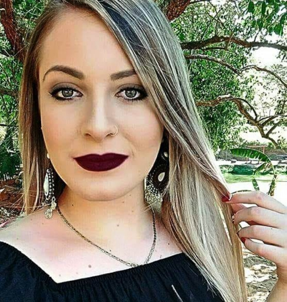 Floresça – Ação social faz homenagem a jovem morta em Bariri e ajuda crianças Floresça – Ação social faz homenagem a jovem morta em Bariri e ajuda crianças