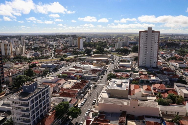 Serviços e Indústrias provocam saldo positivo de empregos em Marília