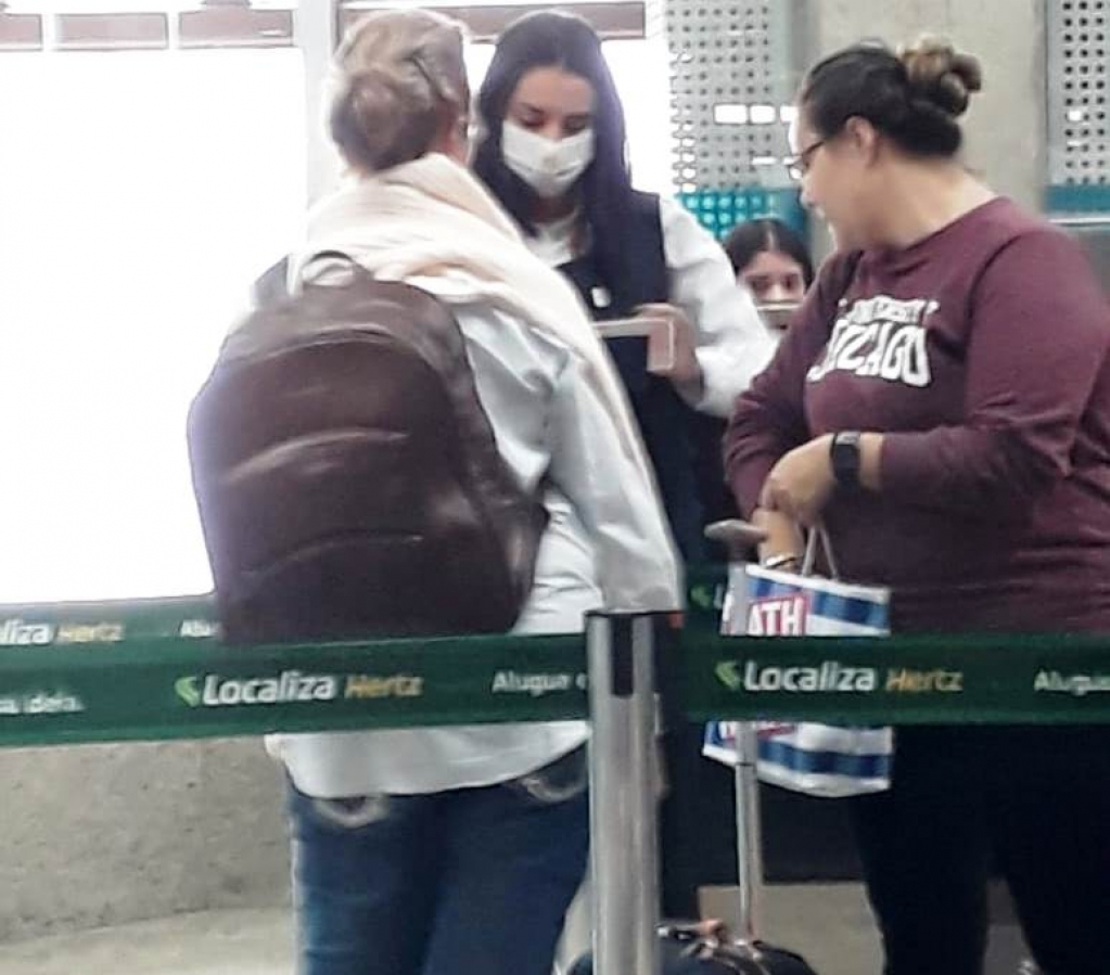 Confirmação de coronavírus em viajante reforça uso e vendas em aeroporto de SP