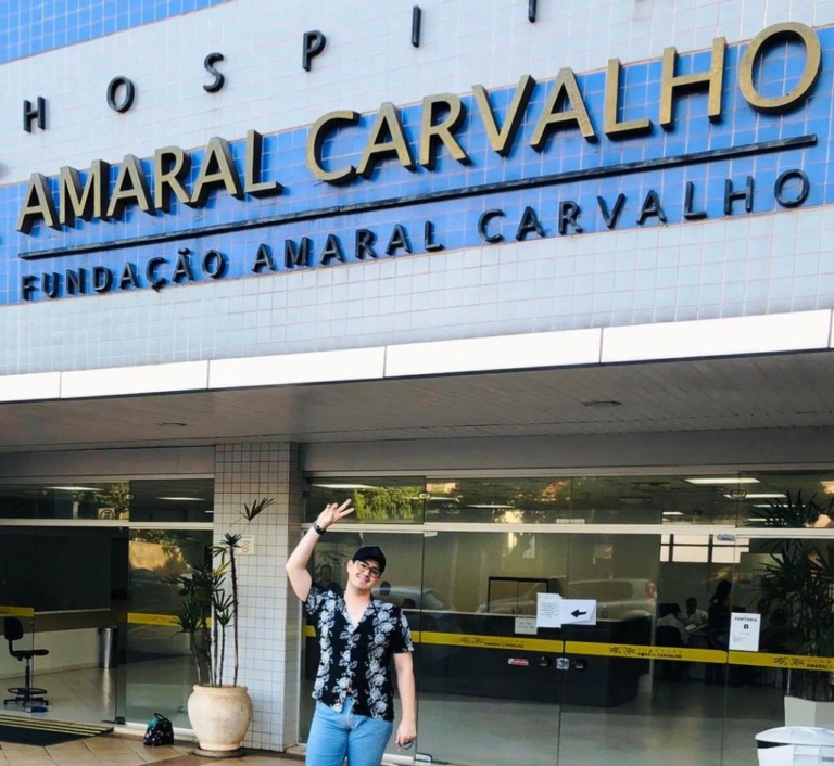 Jovem de Marília consegue doador e vai a Jaú para transplante contra leucemia