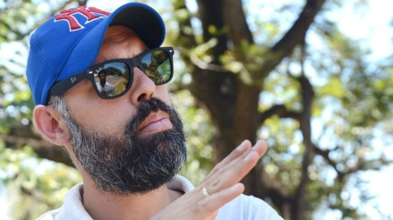 Allan dos Santos diz que está livre nos Estados Unidos