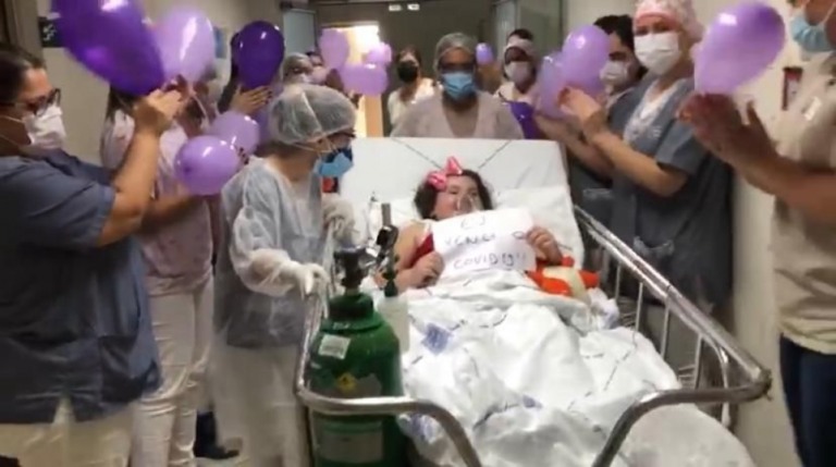 Criança deixa  UTI da Covid após 17 dias e emociona equipe no interior paulista