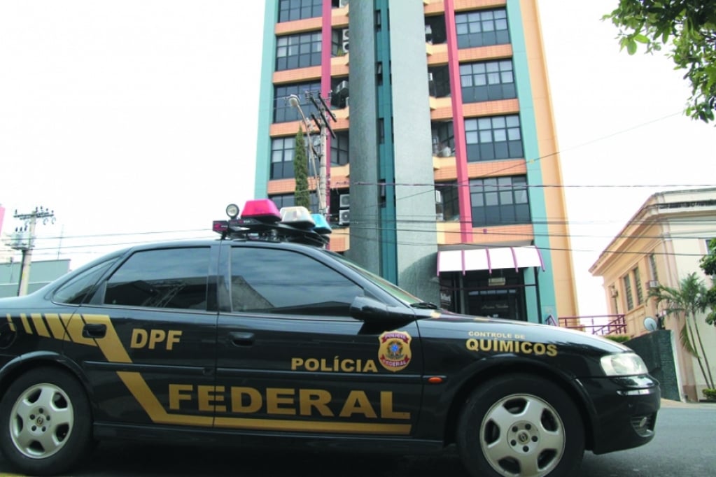 Polícia Federal durante buscas da Operação Miragem em 2016