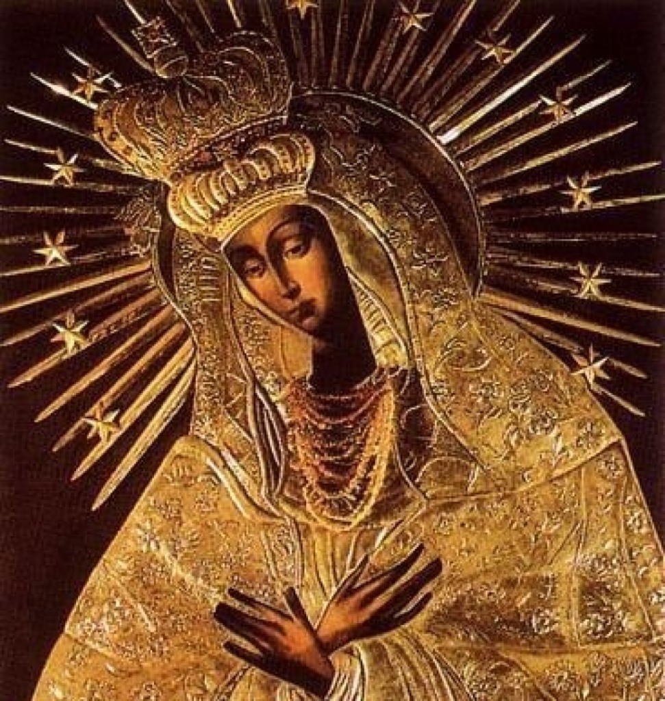 Missa celebra dia de Mãe da Divina Misericórdia em Marília