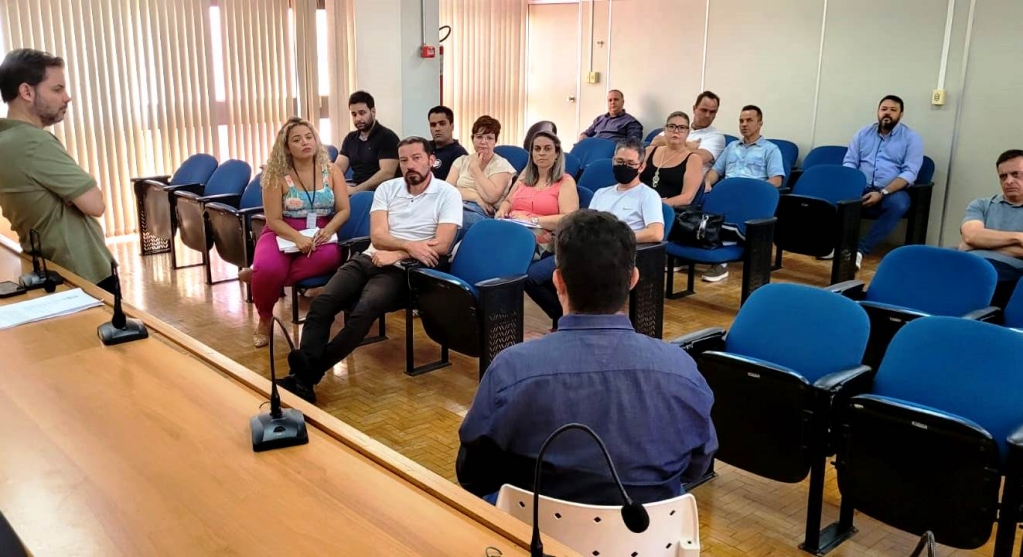 Reunião prepara estratégias para desocupar prédios da CDHU em Marília