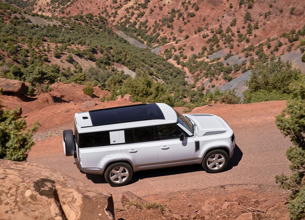 Land Rover Defender 130. Foto: Divulgação