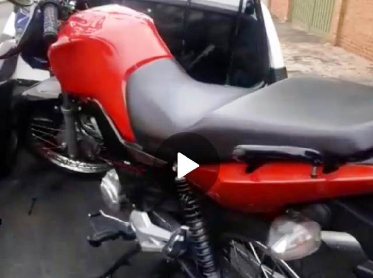 Motocicleta apreendida após manobra de entrgador: Divulgação/PM