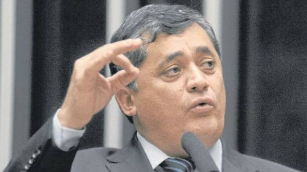 Vice-presidente do PT nega revisão na PEC de Transição