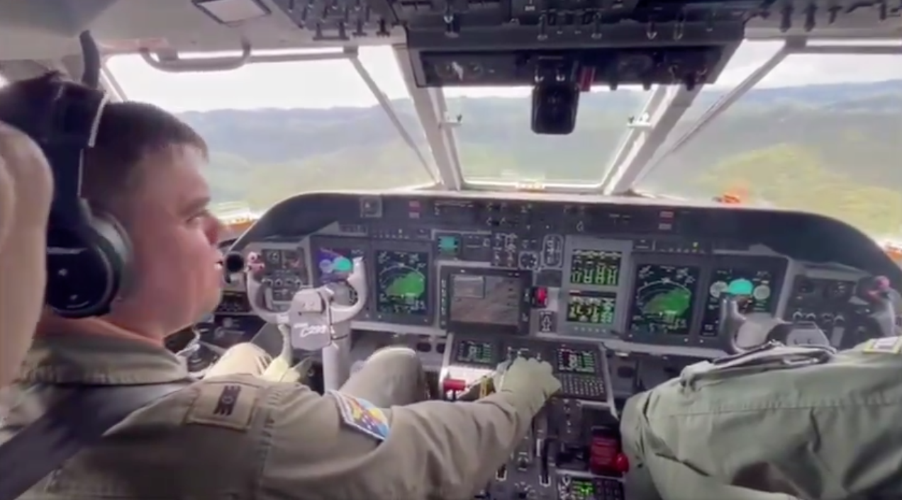 Avião da FAB continua buscas por helicóptero desaparecido em São Paulo