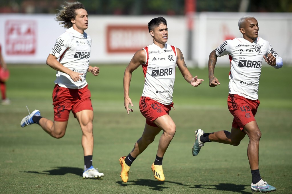 Flamengo faz últimos ajustes para enfrentar o Palmeiras pelo Campeonato Brasileiro