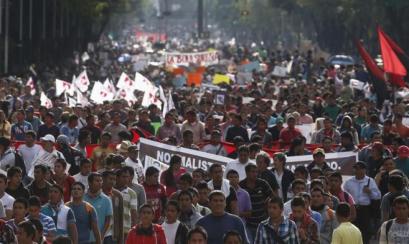 México tem novos protestos pelo desaparecimento dos 43 estudantes